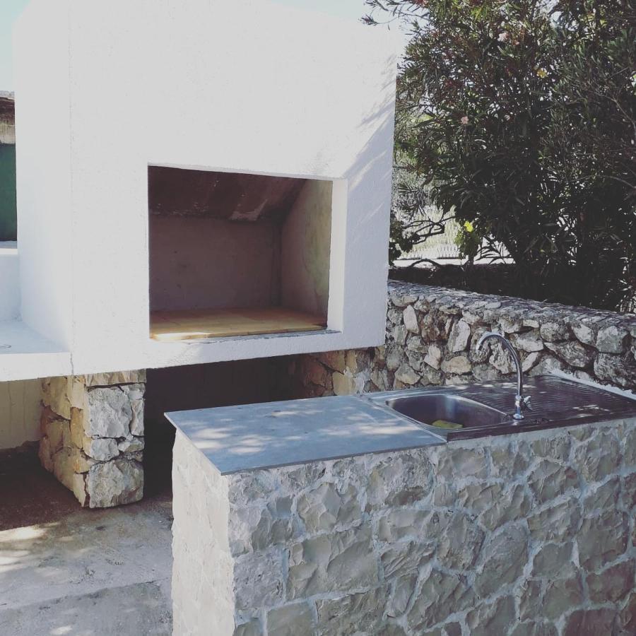 Villa Dalmatian Child With Swimming Pool, Close To The Beach Vinišće Exterior foto