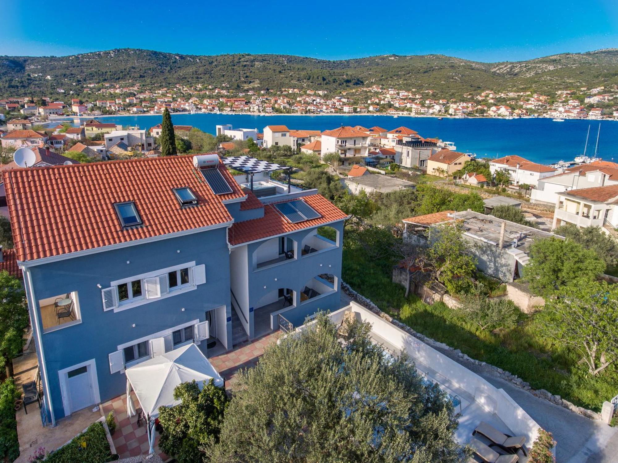 Villa Dalmatian Child With Swimming Pool, Close To The Beach Vinišće Exterior foto